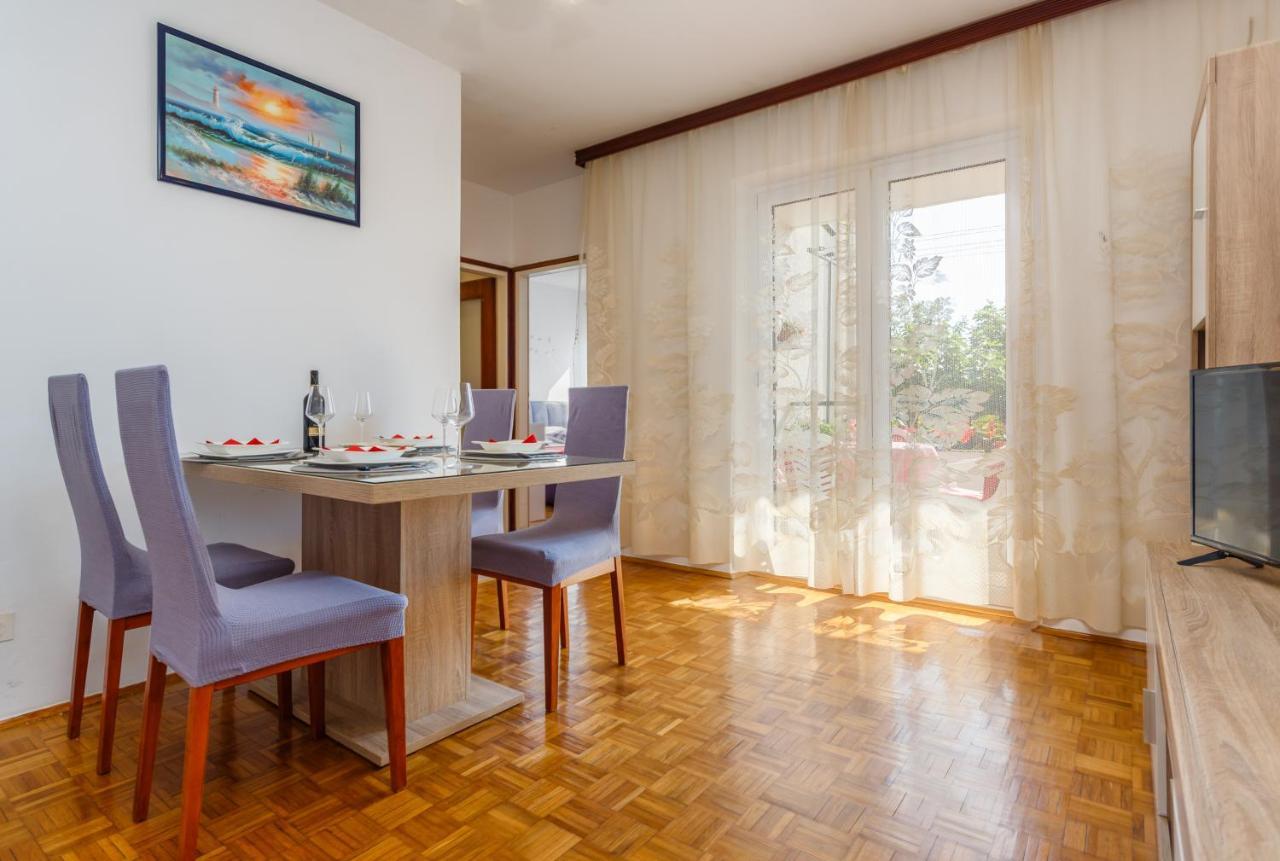 Apartment Dragica Krk Town Exterior foto